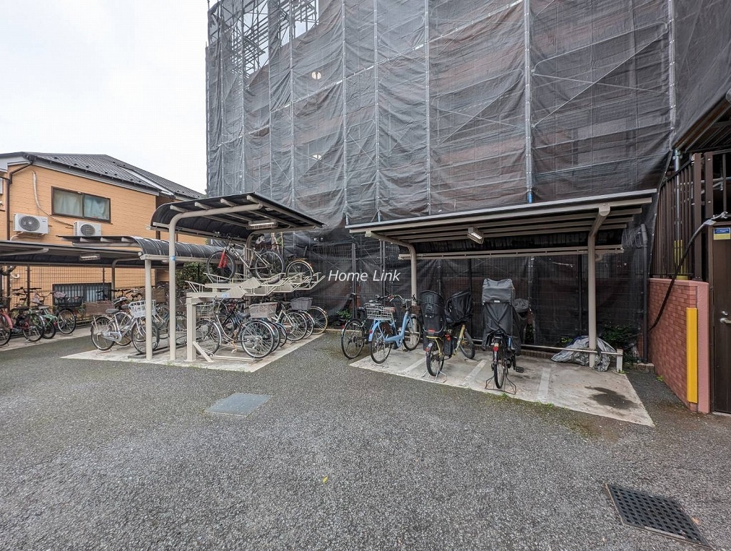 ライオンズガーデン東武練馬壱番館　駐輪場